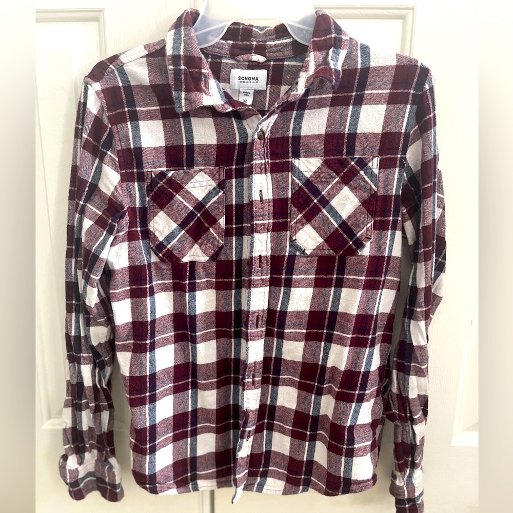 Women’s flannel with chest pockets